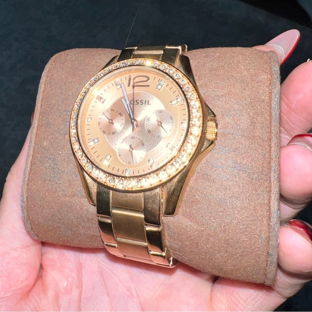 FOSSIL ROSE GOLD WATCH